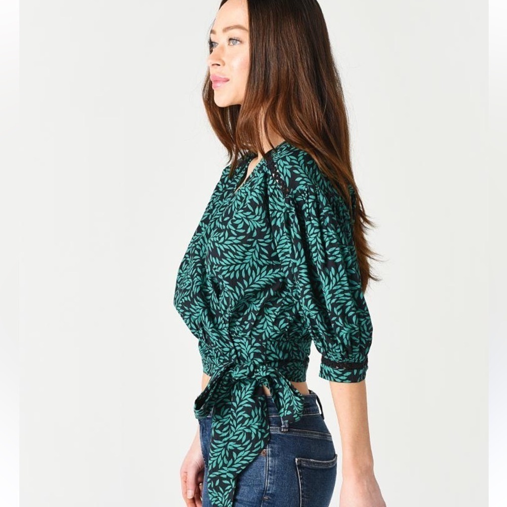 JOIE
Women’s Alisson Top in Chilli